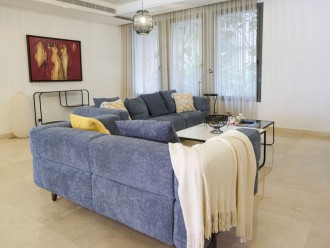 Albergo Residence - 2BR With Pool and Gym Access