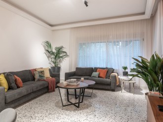Gemayze Haven: 2 Bedroom Apartment