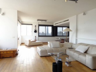 Loft With a View 24/7 Electricity