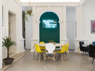 Little Urban Palace 4BR Beirut w/24/7power