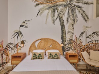 Oasis: A Tranquil Haven of Nature and Comfort