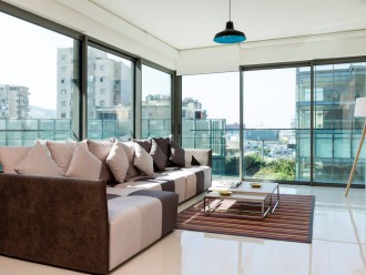 Slick in Antelias - Demco Tower - Power 24/7