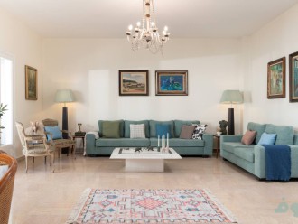 Classic & Large 3BD Flat in Achrafieh with Parking
